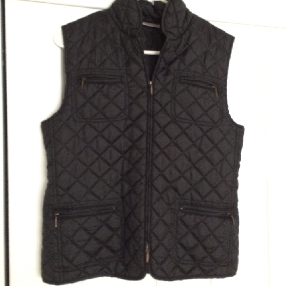 Chicos quilted pocket black vest